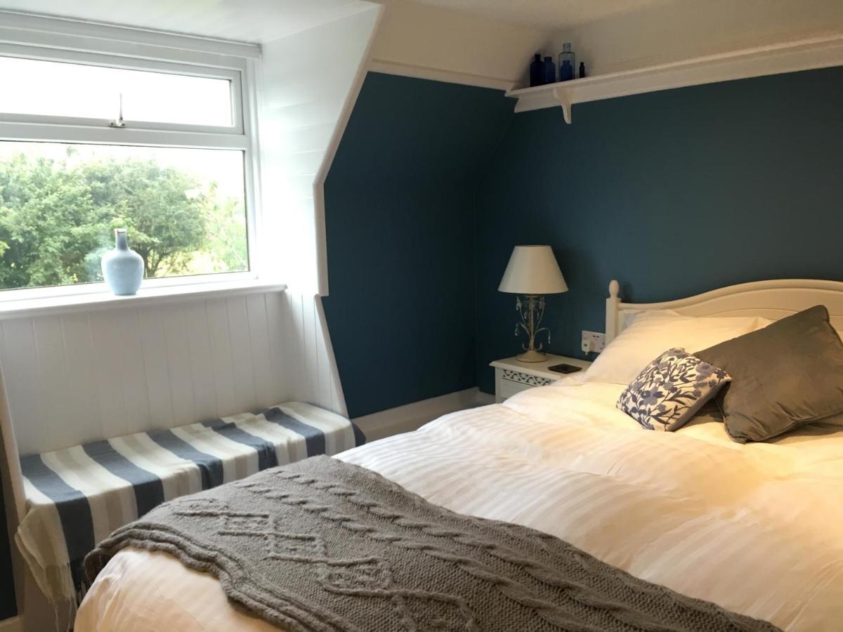 Higher Trenear Farm B&B 赫尔斯顿 客房 照片